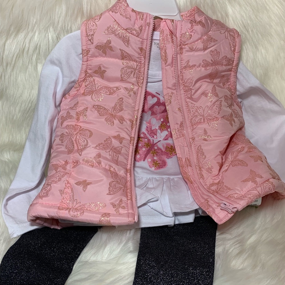 3pc Set puffer Vest with tee and leggings Size: 3T